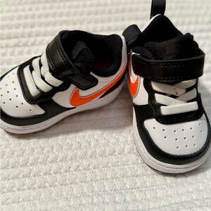 Baby Nike Court Borough Low 2 Hook N Loop Sneakers w/ Orange Swoosh- Size US 2C